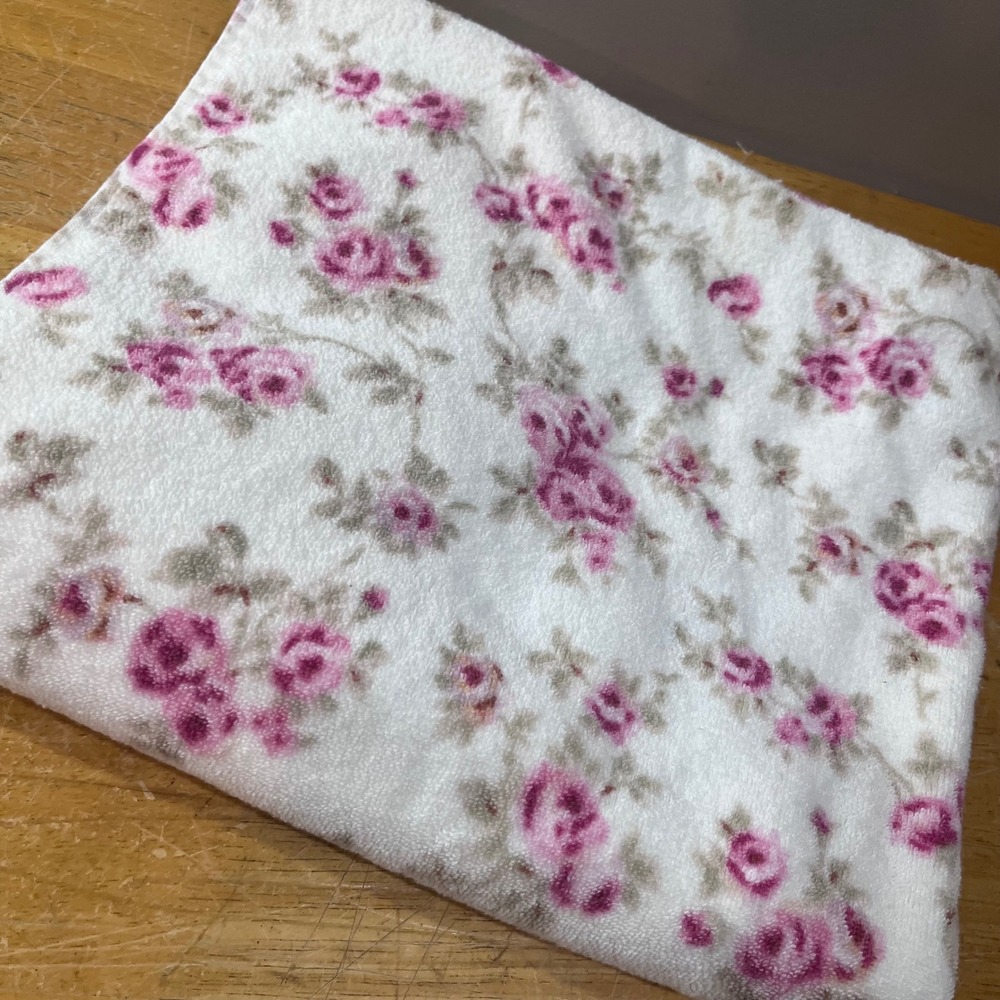Simply Shabby Chic Pink Rose Floral Bath Towel 100% Cotton Vtg Cottagecore 50x27